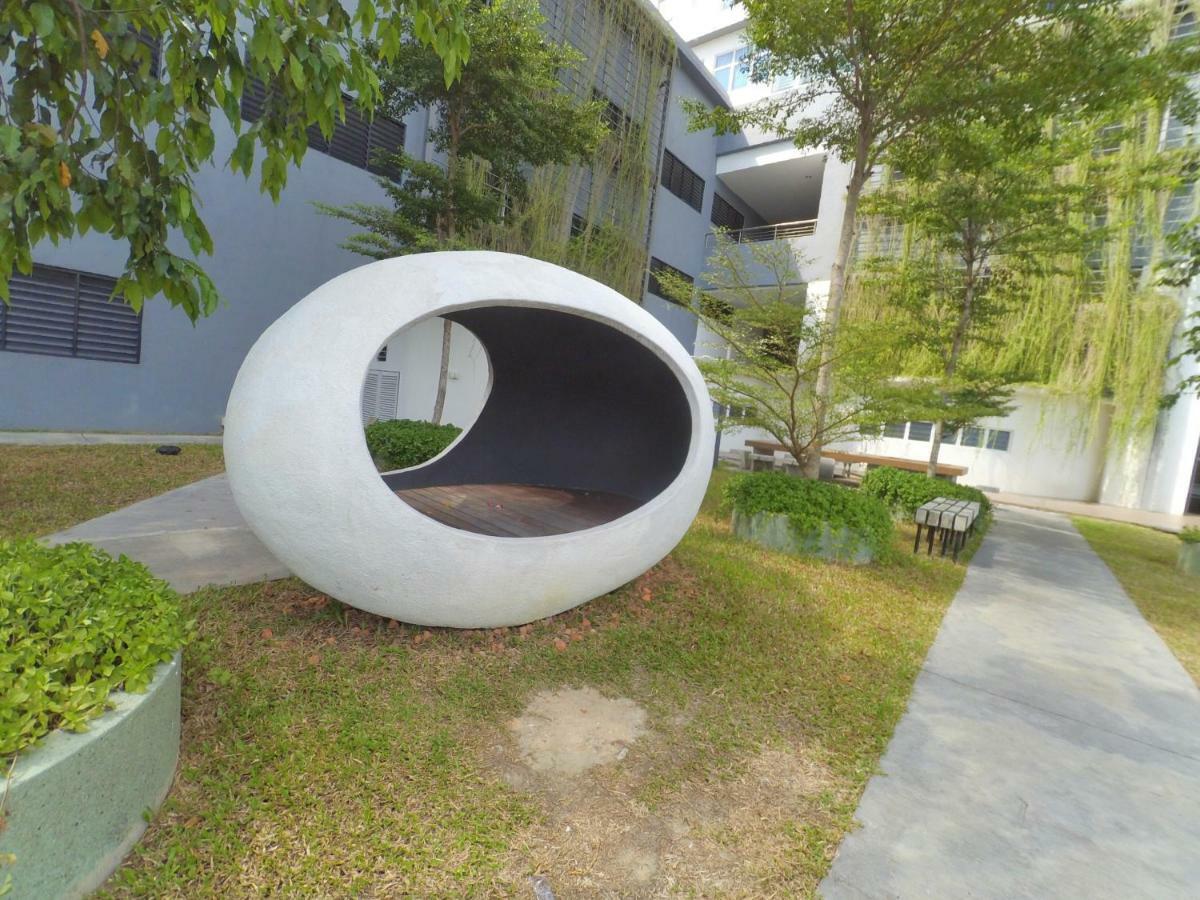 No.5 The Mint @ Puchong Center Near Ioi Mall Εξωτερικό φωτογραφία